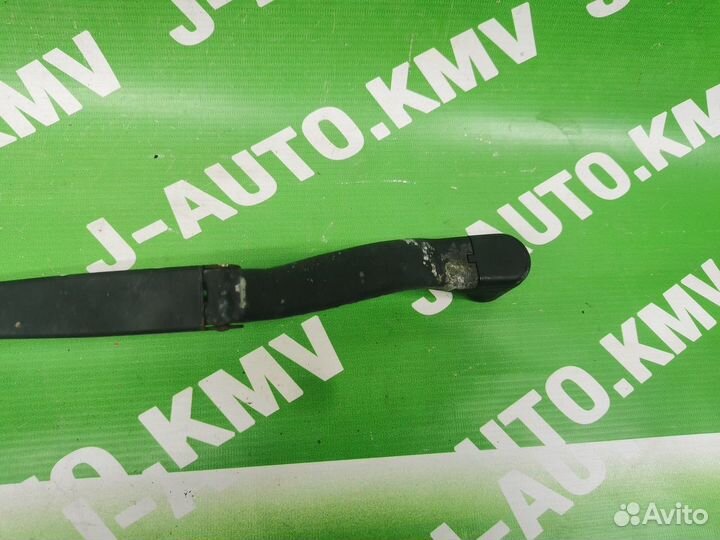 Поводок стеклоочистителя Mitsubishi Lancer