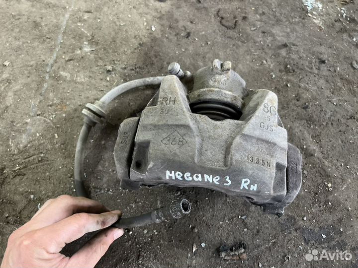 Тормозной суппорт передний Megane 3 Fluence