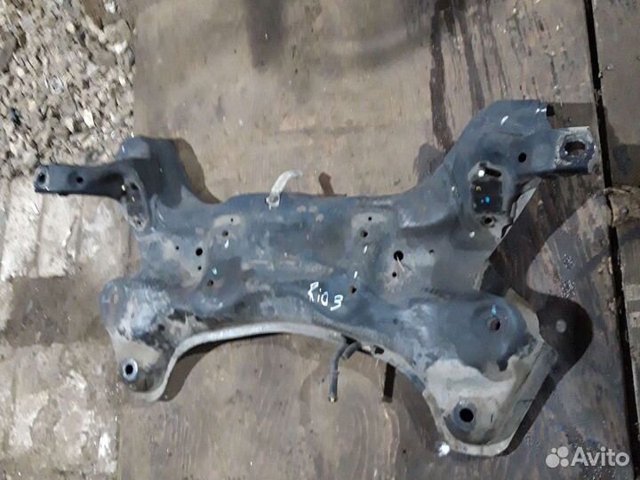 Подрамник Kia Rio 3 Hyundai Solaris1