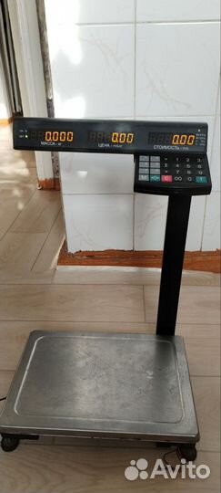 Выси электронные настенные