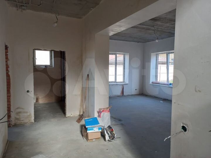 Дом 184 м² на участке 5 сот.