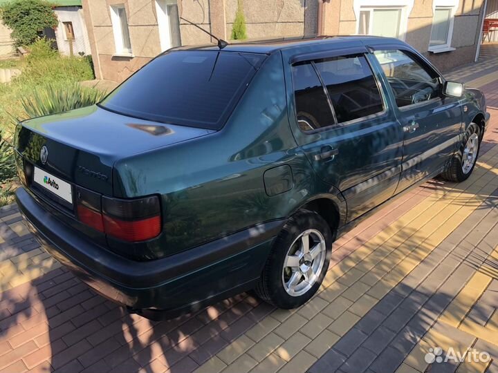 Volkswagen Vento 1.8 AT, 1996, 250 000 км