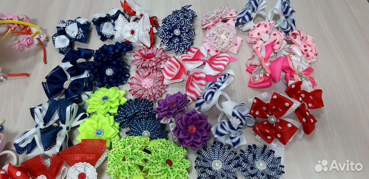 Резинки для волос и ободки с цветами