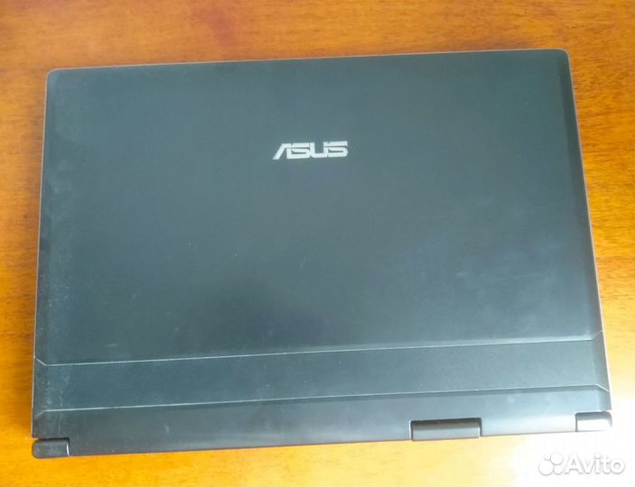Ноутбук asus