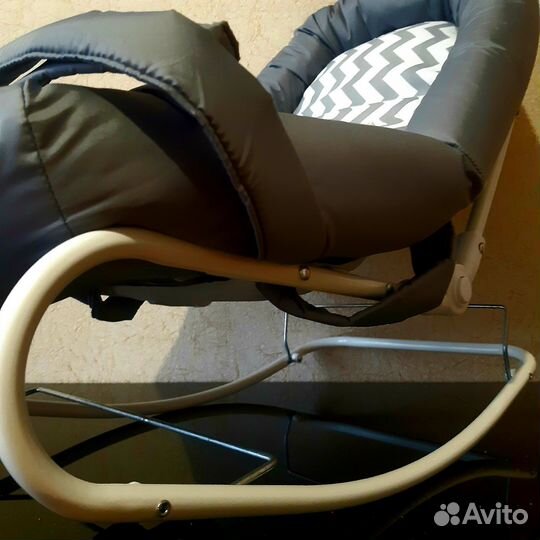 Детский шезлонг-качалка