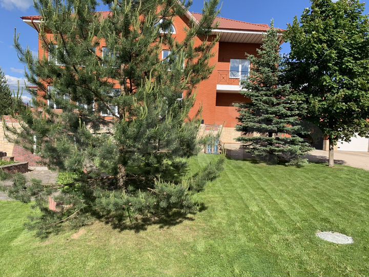 Дом 660 м² на участке 30 сот.