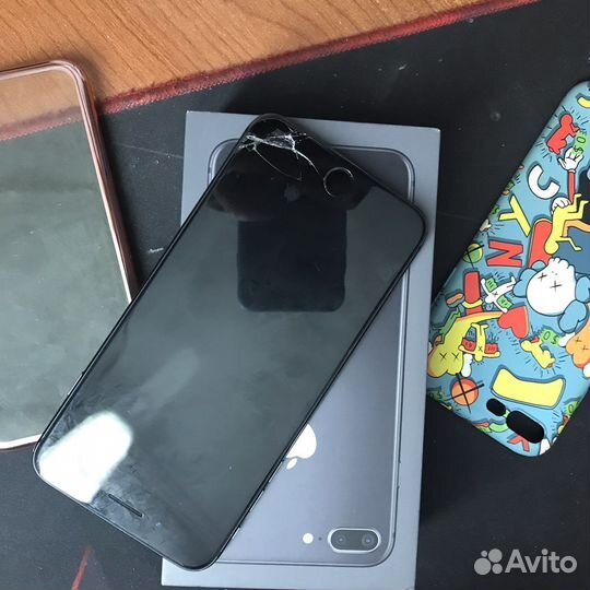 Телефон iPhone 8 plus