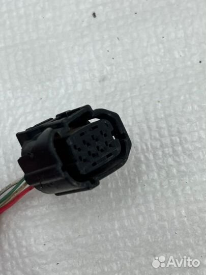 Штекер дистроника передний Toyota Camry V70/V75