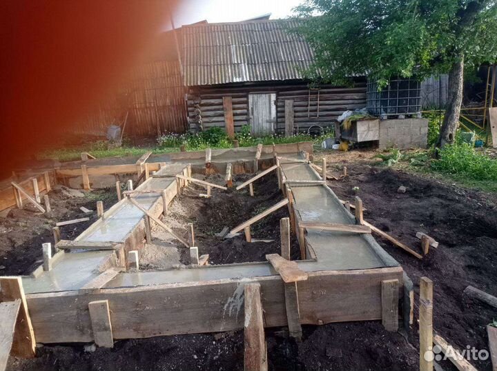 Бригада строителей