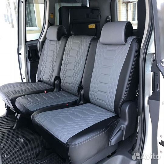 Чехлы Toyota Voxy 70/75