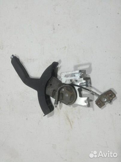 Рычаг стояночного тормоза Hyundai Solaris 1