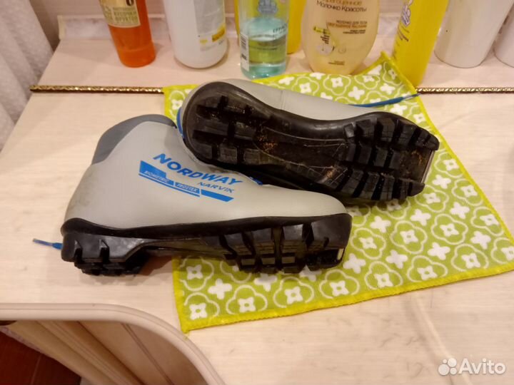 Лыжные ботинки 35р