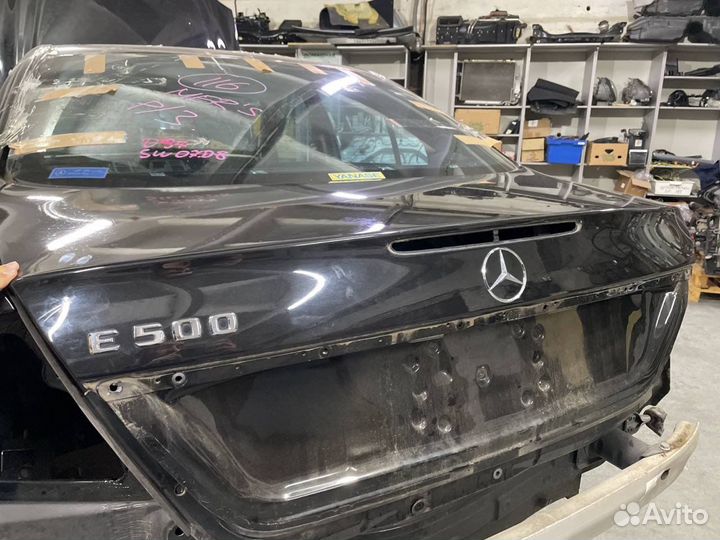 Крышка багажника Mercedes W211