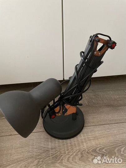 Лампа настольная