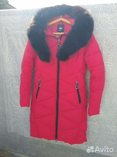 Пуховик Ж. размерМ. Desselil