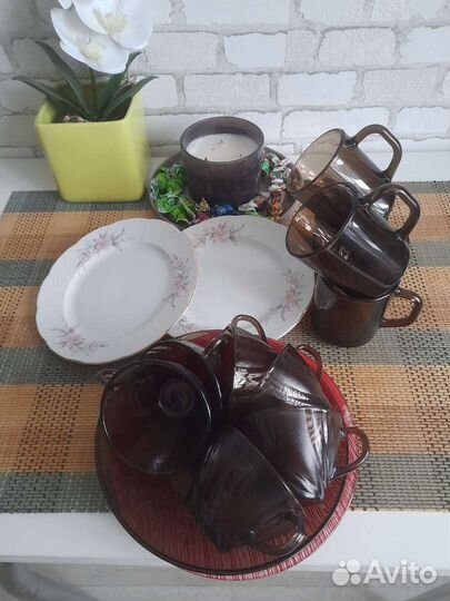 Кружки чайно-кофейные и тарелка luminar