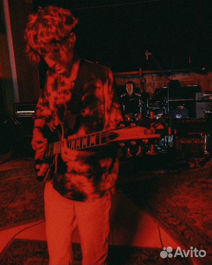 Репетитор по игре на гитаре