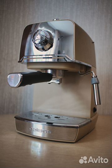 Кофеварка рожковая Polaris Adore Crema PCM 1529E