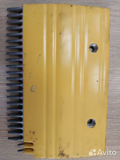 Гребенка правая траволатора GAA453BM12