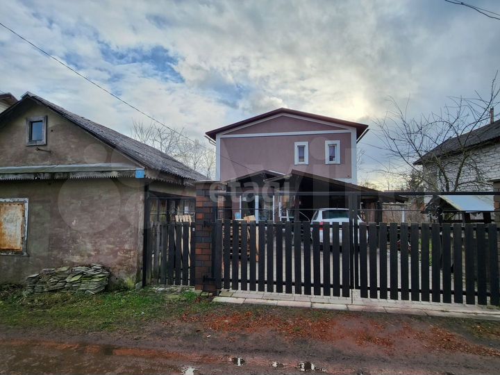 Дом 112,8 м² на участке 7,4 сот.