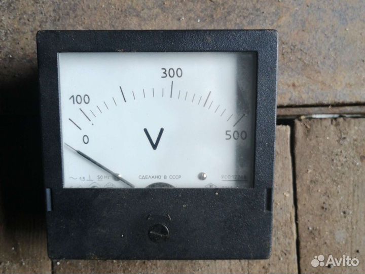 Вольтметр Э365-1