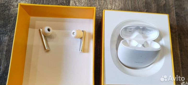 Наушники беспроводные Realme buds air 2