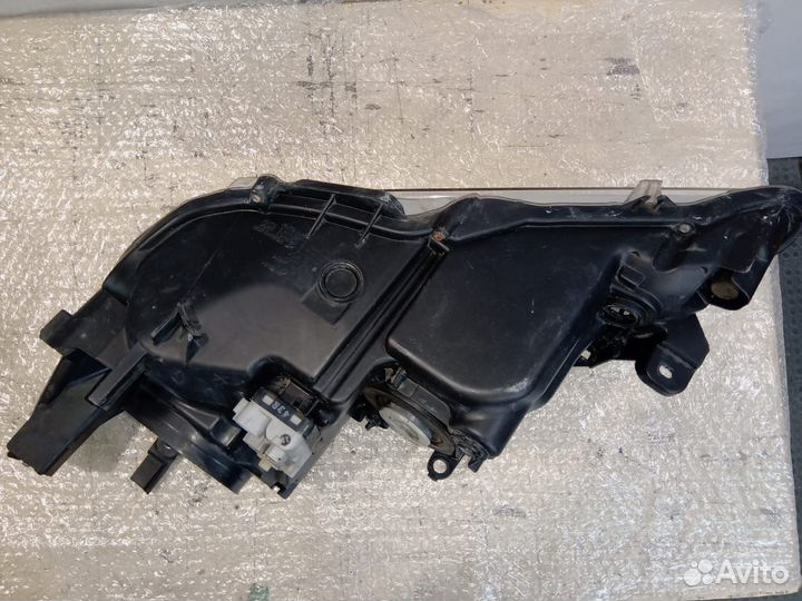 Фара правая toyota Camry 50