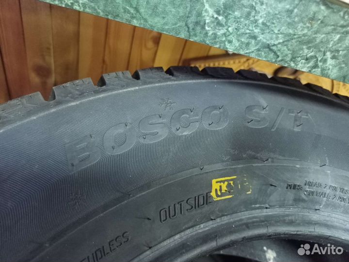 Viatti Bosco S/T V-526 215/70 R16