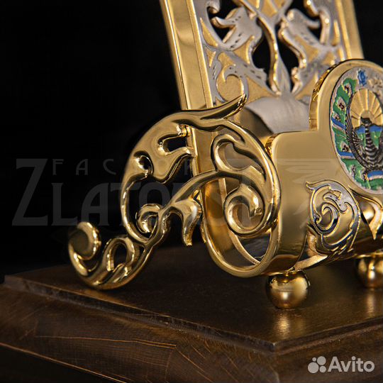 Подставка для мобильного телефона золотая