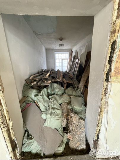 Вывоз хлама мебели мусора уборка участка