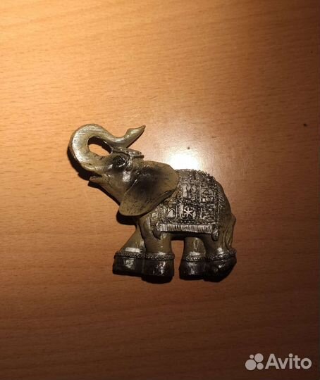 Магнит слон