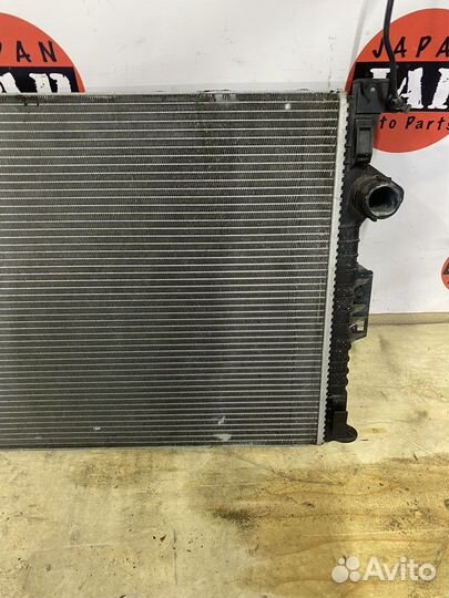 Радиатор охлаждения Volvo XC60