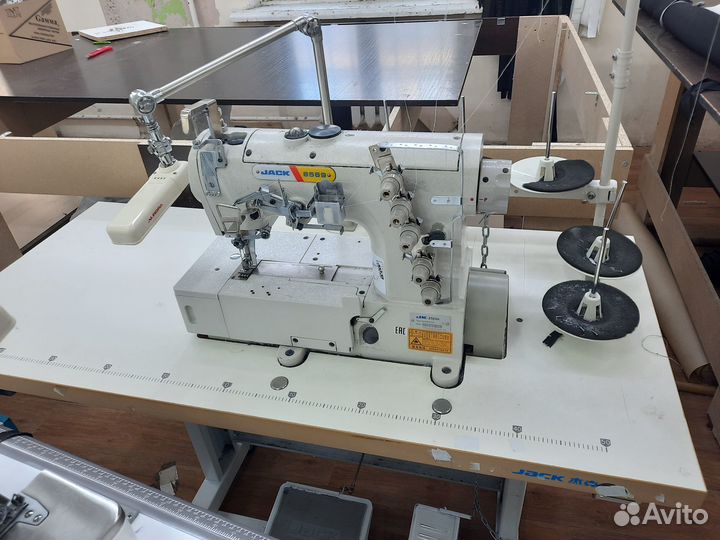 Промышленная швейная машина