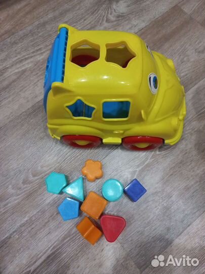 Развивающая детская машинка