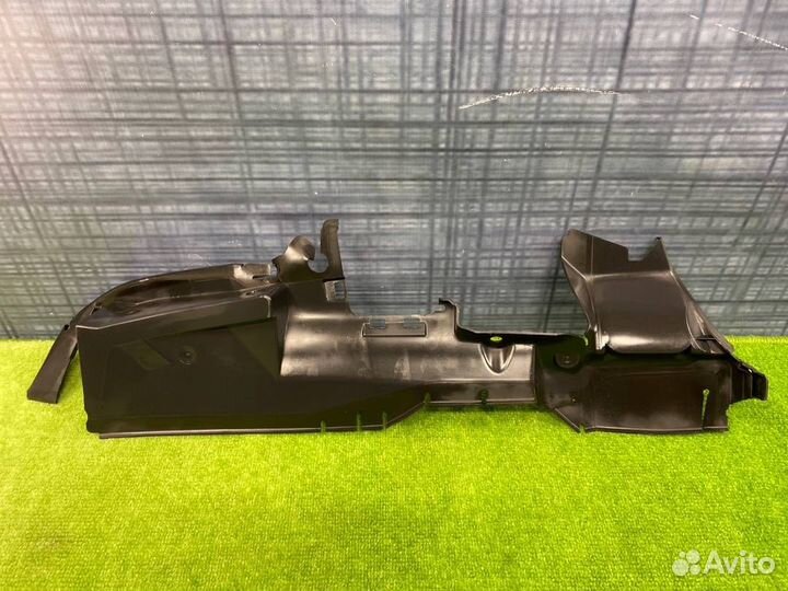 Диффузор радиатора левый Bmw X5 E53 M54 2006