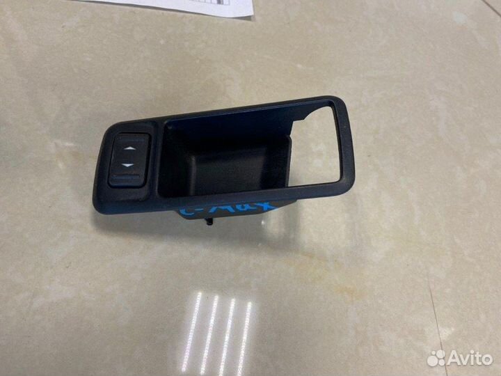 Кнопка стеклоподъемника правая Ford C-Max 1.8L