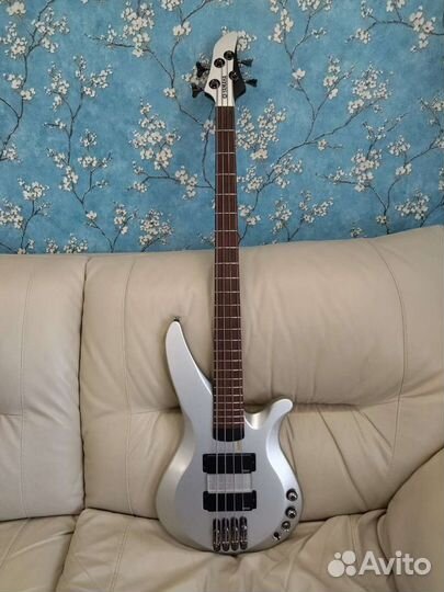 Бас гитара Yamaha rbx 774
