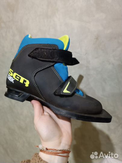 Лыжные ботинки 34-35 размер