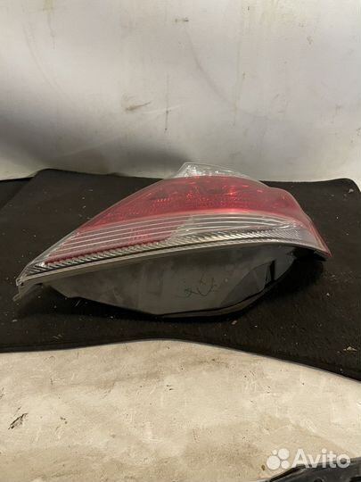 Фонарь задний правый Toyota Camry XV30