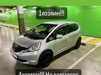 Honda Fit 1.3 AT, 2009, 301 000 км, с пробегом, цена 750 000 руб.