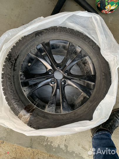 Gislaved NordFrost 100 205/60 R16 96T