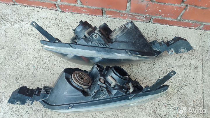 Фары mazda 3 бк хэтчбек