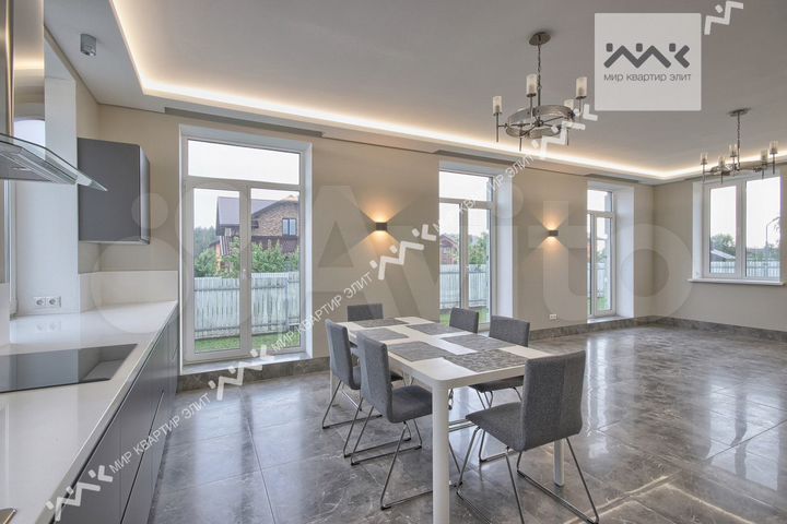 Дом 237 м² на участке 10 сот.