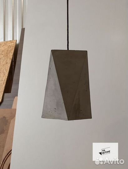 Люстра из бетона
