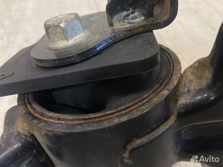 Опора (подушка) левая Mitsubishi Lancer 10 CX2A