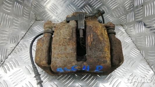 Суппорт тормозной передний правый mercedes benz C