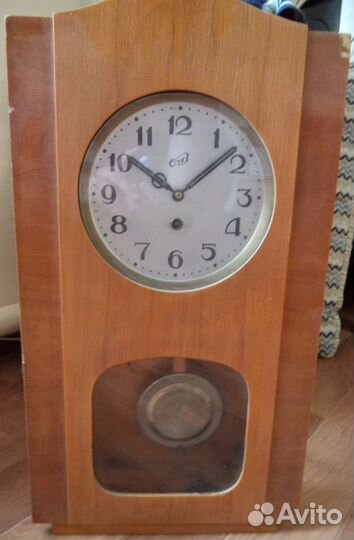 Настенные механические часы очз