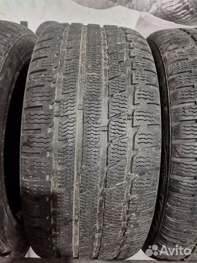 Kumho I'Zen KW27 245/45 R17