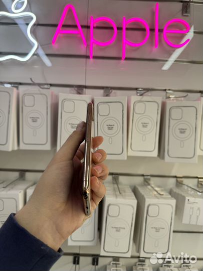 iPhone Xs, 64 ГБ
