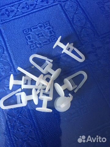 Крючки пластиковые для карниза